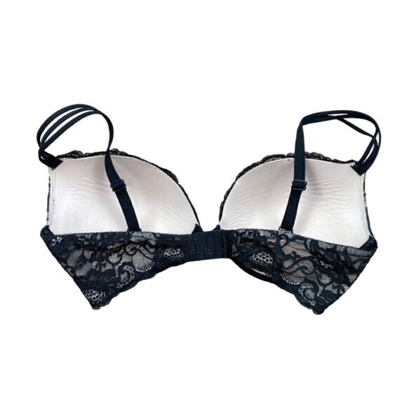 Victoria’s Secret very sexy push up black lace bra - Picture 2 of 3